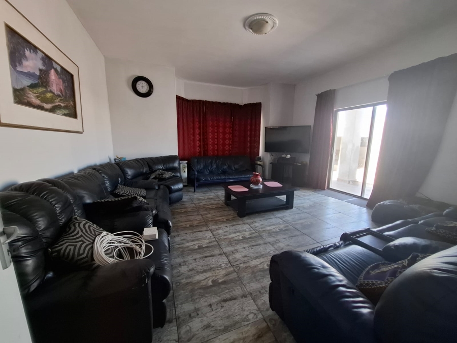 6 Bedroom Property for Sale in Pelican Heights Western Cape